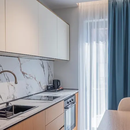 Luxury With Shared Pools - Evianamar Ii Apartment *