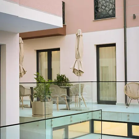 Luxury With Shared Pools - Evianamar Ii