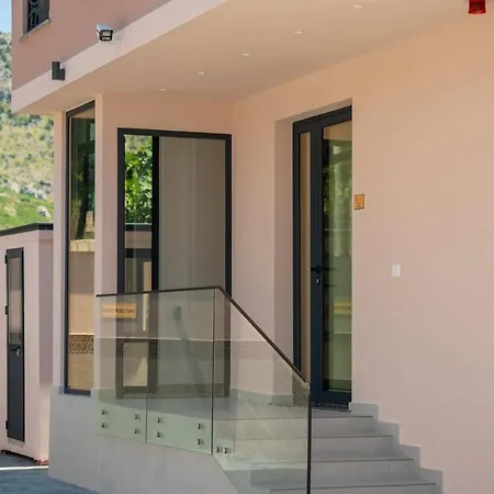 Luxury With Shared Pools - Evianamar Ii Apartment